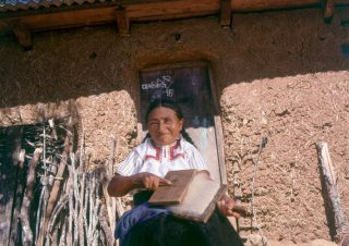 María Patixtan, Textil – Juguetería