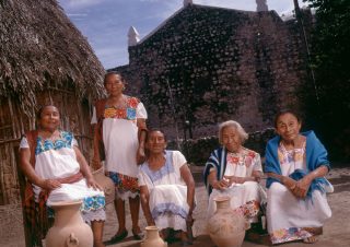 Artesanas de Tepakan